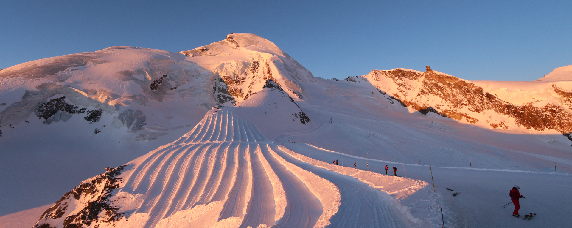 ferienwohnungen apartments azur saas fee sunrise skiing